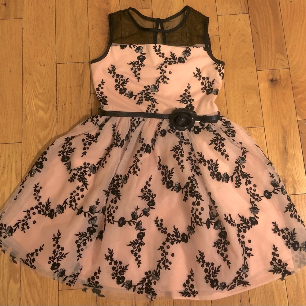 Girls dress